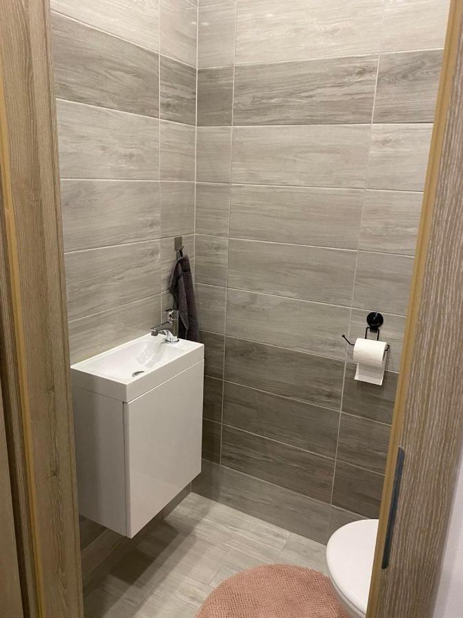 Oasis Apartman Hajduszoboszlo Exterior photo